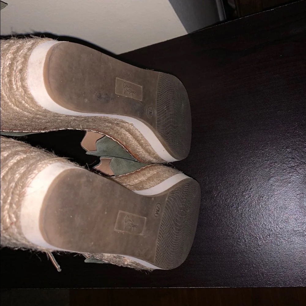 Crown vintage women’s size 7 wedge sandals - Picture 5 of 5